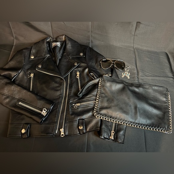 Carlos Santana wristlet clutch. - Picture 4 of 8